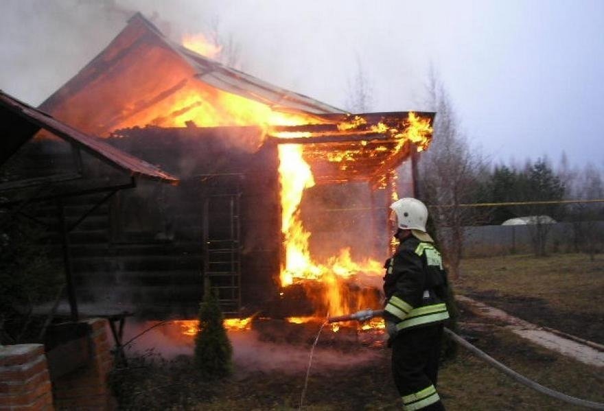 Пожар в хозяйственной постройке в городском округе Волоколамский